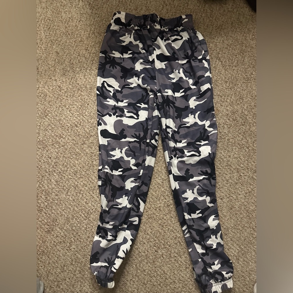 shein camo sweatpant joggers.